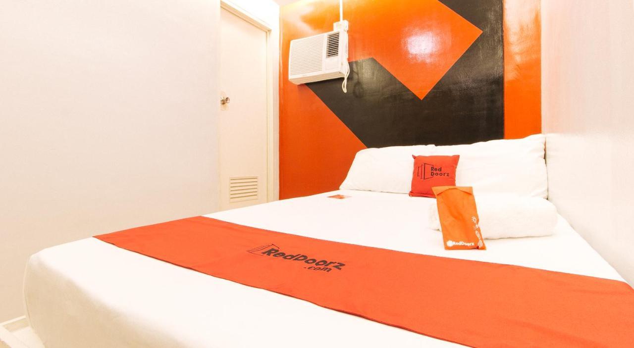 RedDoorz @ Walk Inn Hotel Manilla Buitenkant foto