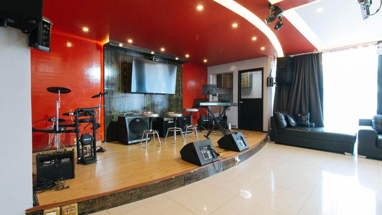 RedDoorz @ Walk Inn Hotel Manilla Buitenkant foto